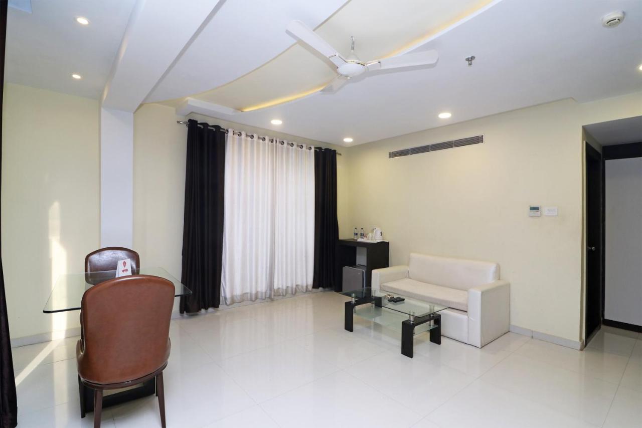 Hotel Ambalika ดีกา ภายนอก รูปภาพ